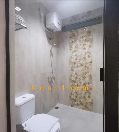 Foto Phoenix Livin Dukuh Kupang, Kost Id 4284