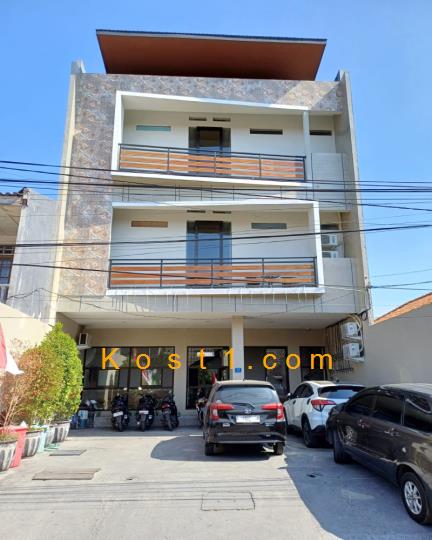 Foto Phoenix Livin Dukuh Kupang, Kost Id 4284